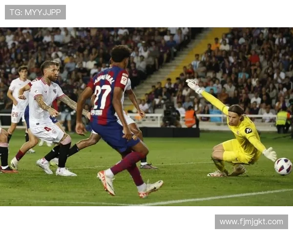 西甲卢克巴基奥角度刁钻劲射破门助队取得领先 西甲卢克巴基奥角度刁钻劲射破门助队取得领先