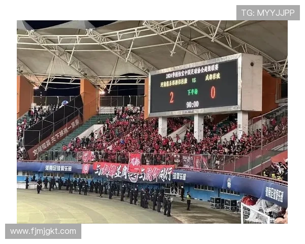 聚焦中超鏖战泰山压顶再现豪门争锋巅峰对决激情纪实全景深度回望